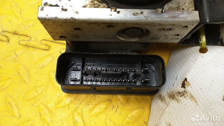 Блок ABS (насос) Octavia (A5 1Z)