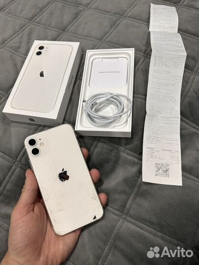 iPhone 11, 64 ГБ