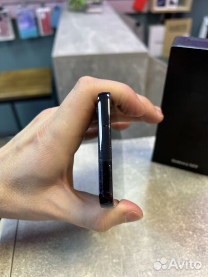 Samsung Galaxy S23, 8/256 ГБ