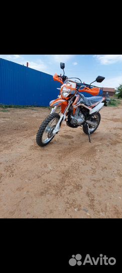 Мотоцикл райсер эндуро 200