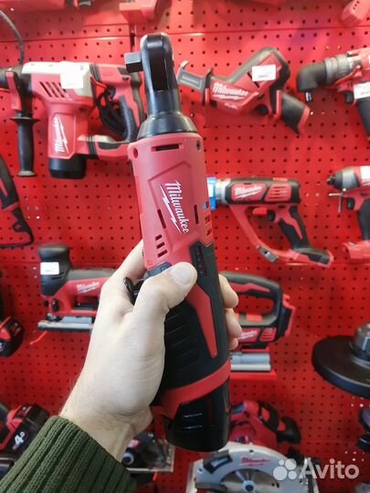 Аккумуляторный торцевой гайковерт