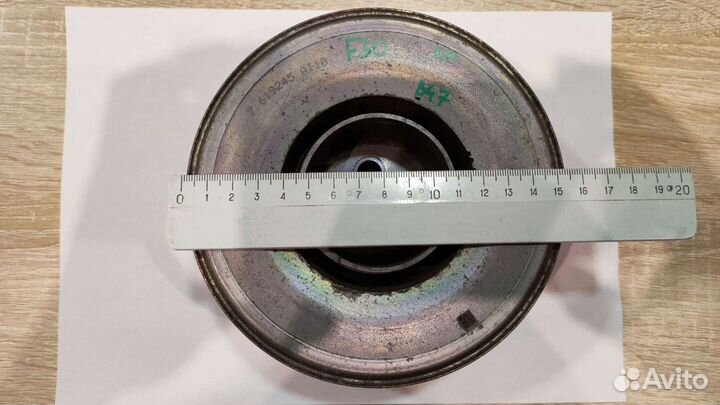 Шкив коленвала BMW. Демпфер крутильных колебаний