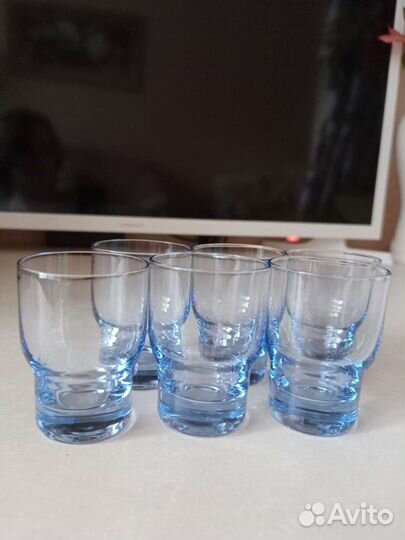 Рюмки, стопки цветное стекло