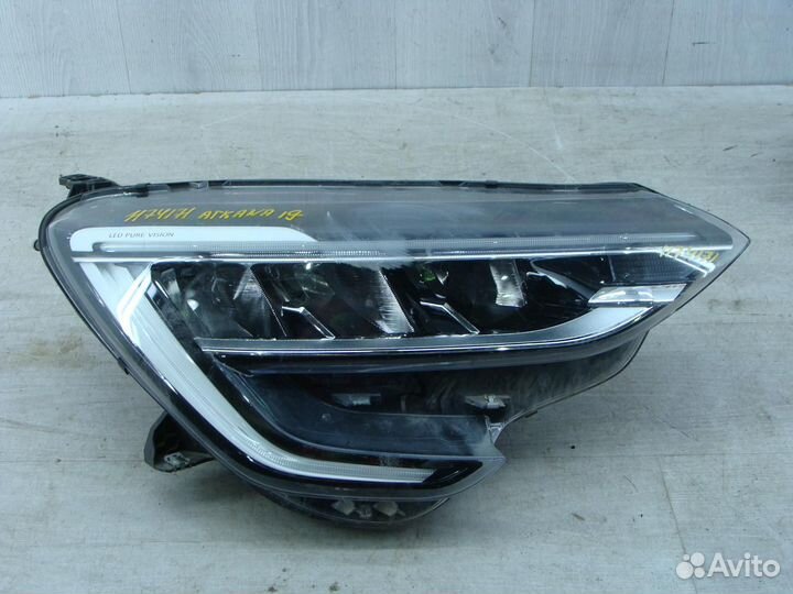 Фара правая Renault Arkana