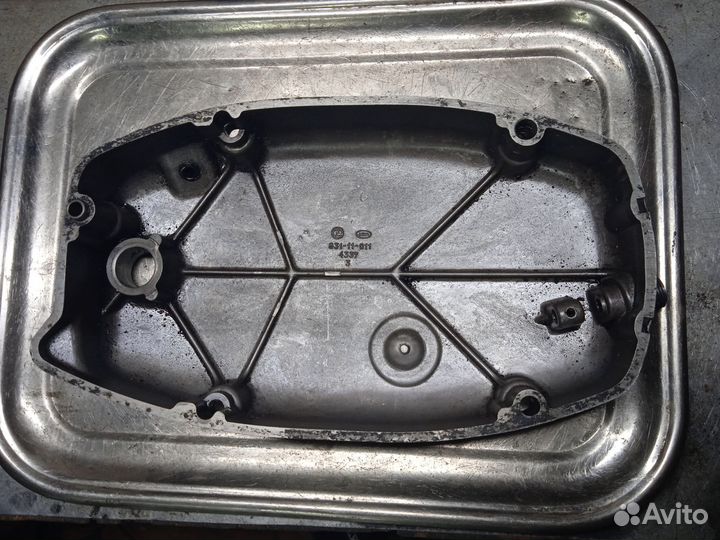 Крышка двигателя Ява 350 (634.7) оригинал
