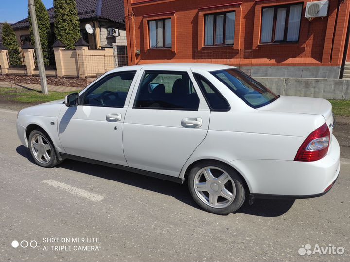 LADA Priora 1.6 МТ, 2015, 100 000 км