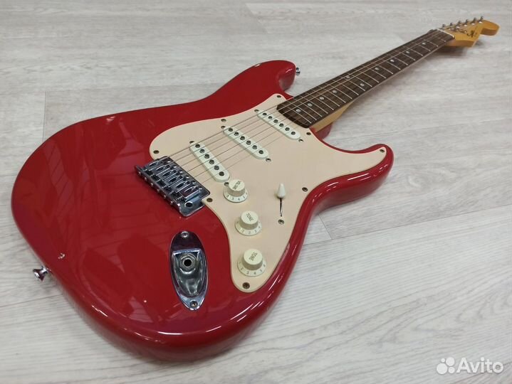 Электрогитара Fender Squier