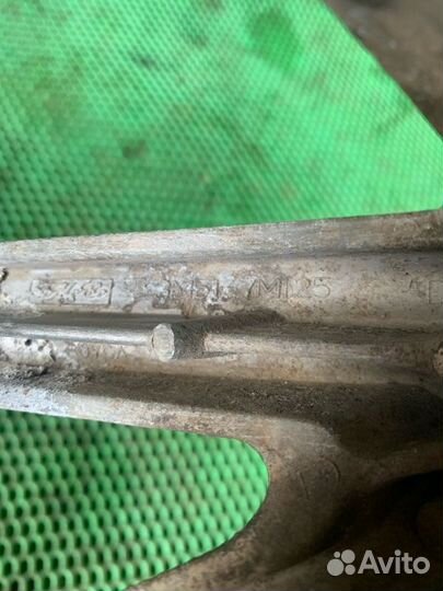 Кронштейн кпп левый Ford Focus 3 3 iqdb 2013