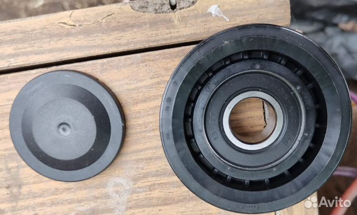 Ролик обводной