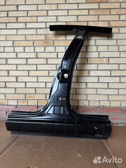 Средняя левая стойка Peugeot 407 9018.F9