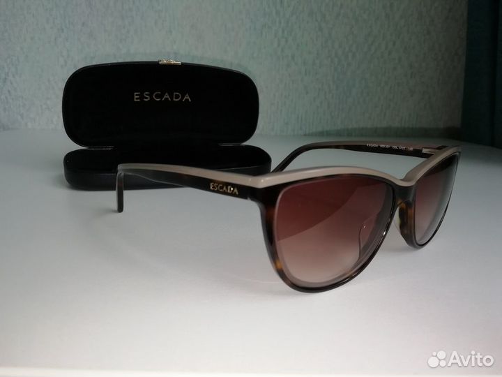 Очки Escada 331 722, Италия