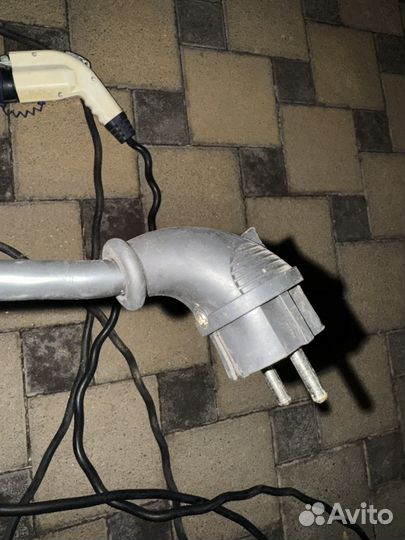 Зарядка ориг для nissan leaf