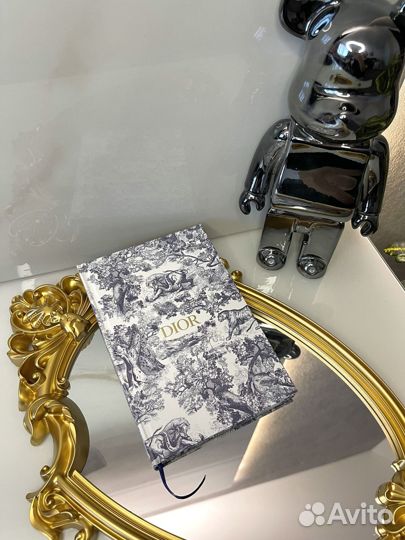 Ежедневник Dior