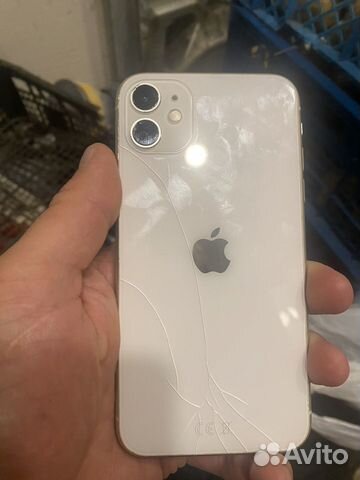 iPhone 11, 64 ГБ