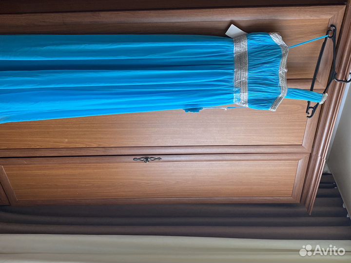 Платье вечернее