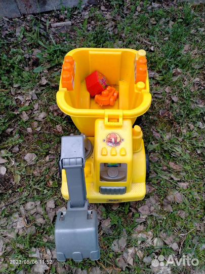 Экскаватор игрушка