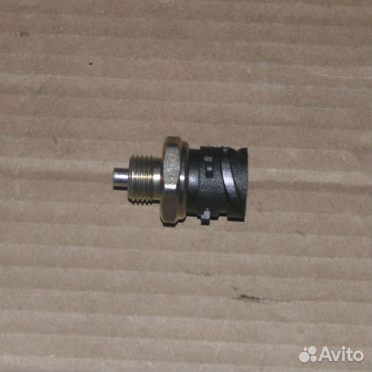 Выключатель света заднего хода камаз, урал байонет