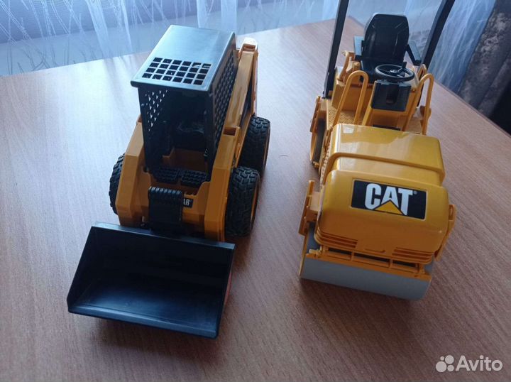 Игрушки трактора cat