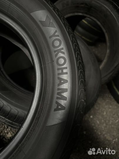 Yokohama BluEarth E70 215/60 R16 95H