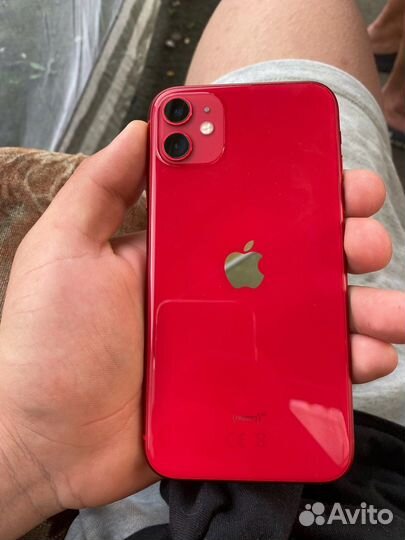 Телефон iPhone 11