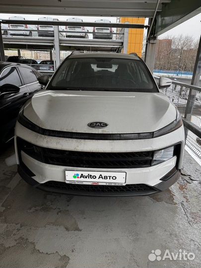 JAC JS6 1.5 AMT, 2023, битый, 27 652 км