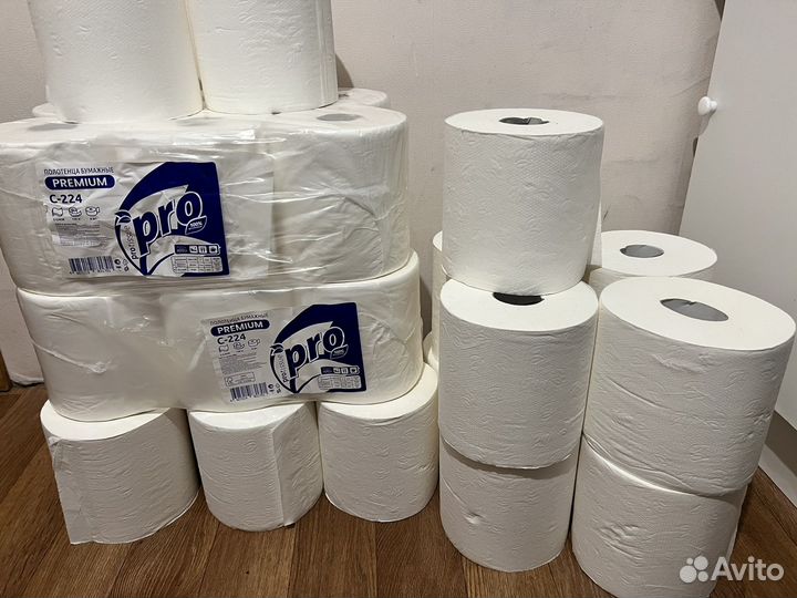 Бумажные полотенца в рулоне