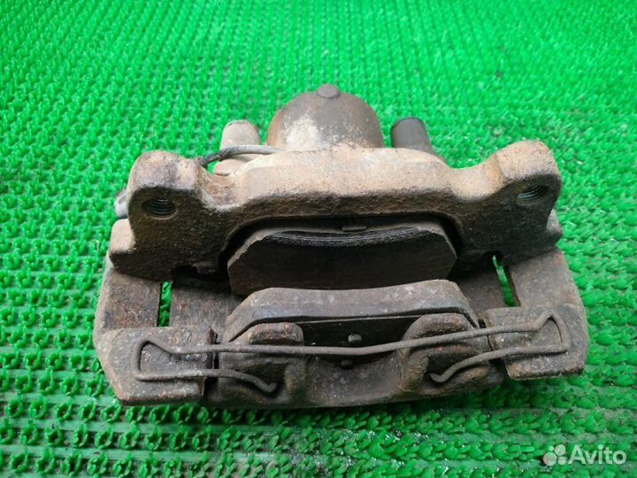 Суппорт передний левый Volkswagen Golf Plus 5 caxa