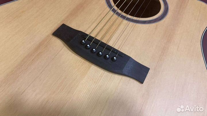 Акустическая гитара