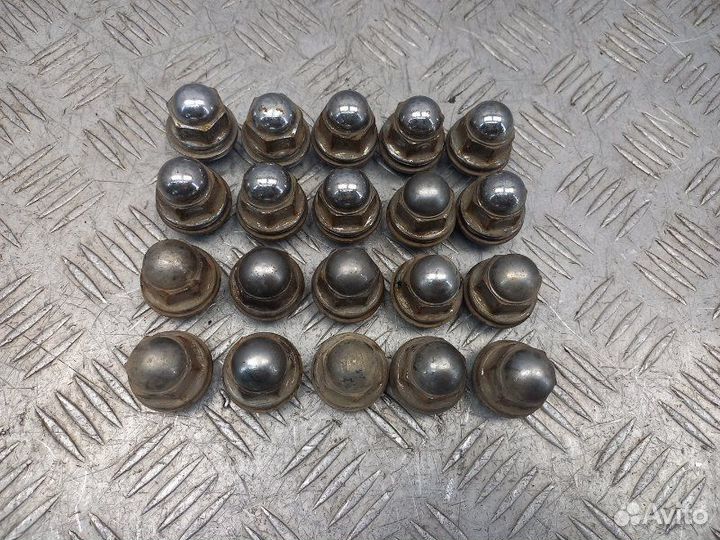 Гайка колесная Mitsubishi L200 KB 2.5 4D56 136 Л.С