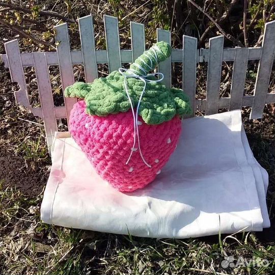 Подушка, объем 62см, h- 24см. Доставка