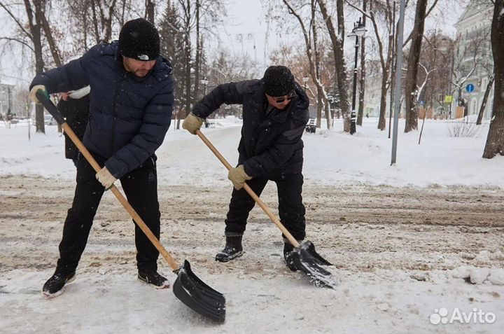 Уборка снега вручную. Разнорабочие