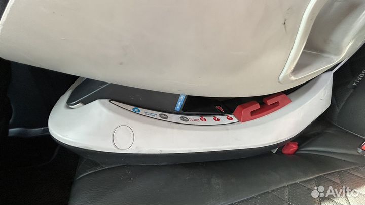 Автомобильное кресло chicco