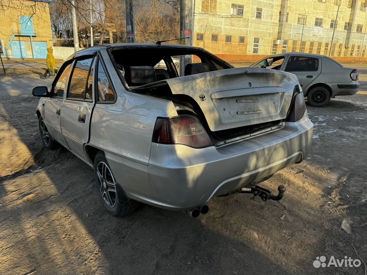 В разборе Дэу нексия 1.5 запчасти авторазбор