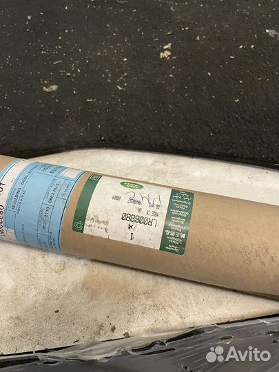 Молдинг передней правой двери Land Rover Discovery