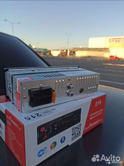 Магнитола pioneer (новая)