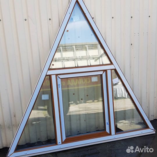 Треугольное окно