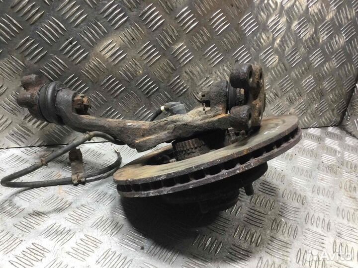Ступица передняя левая Mitsubishi Space Gear 4G63 4G63