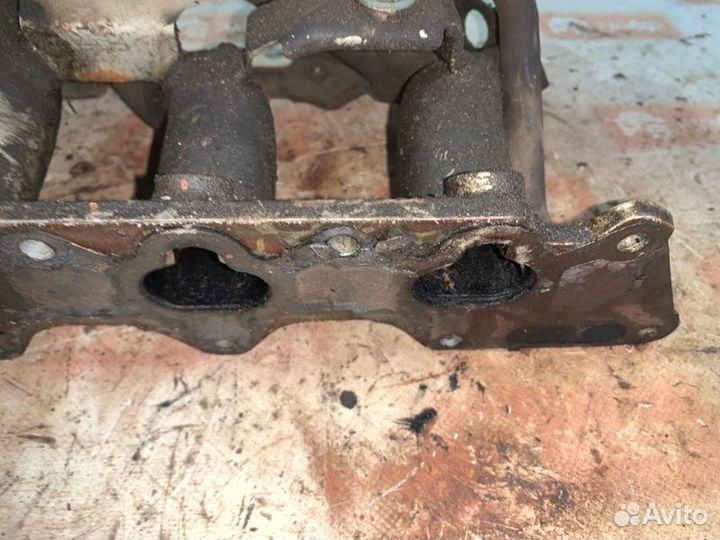 Коллектор впускной Mitsubishi Lancer CS3A 4G18