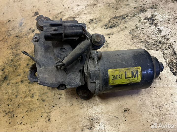 Моторчик стеклоочистителя переднего Chevrolet Lano
