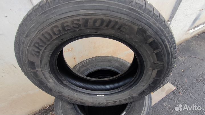 Bridgestone Blizzak W810 205/75 R16C