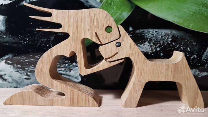 Фигурка из дерева 