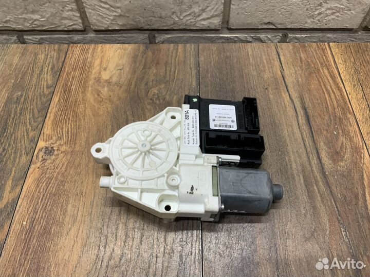 Audi A3 8P Моторчик стеклоподъемника LH RH