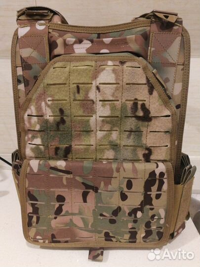 Плитоносец Yakeda