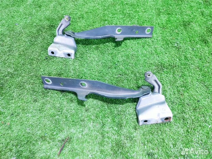 Петля капота (комплект) Suzuki Grand Vitara 2011