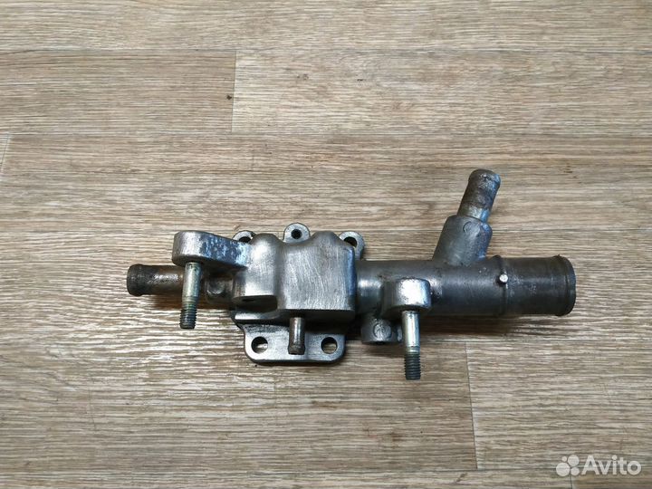 Фланец системы охлаждения Mazda Capella 626 GF