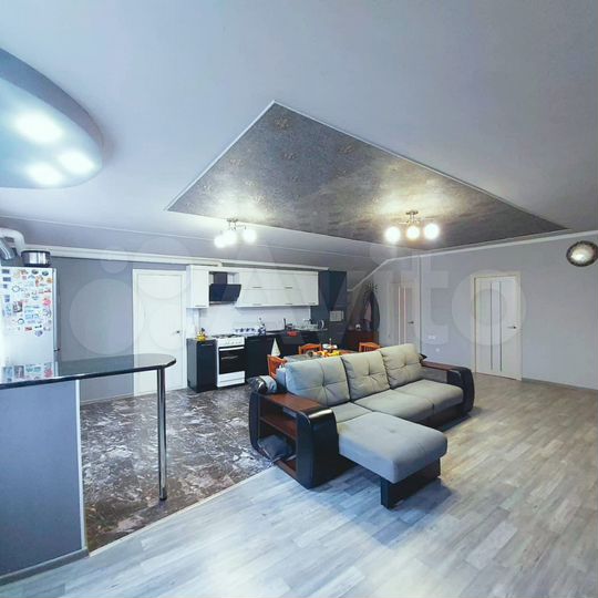 Дом 280 м² на участке 6,4 сот.