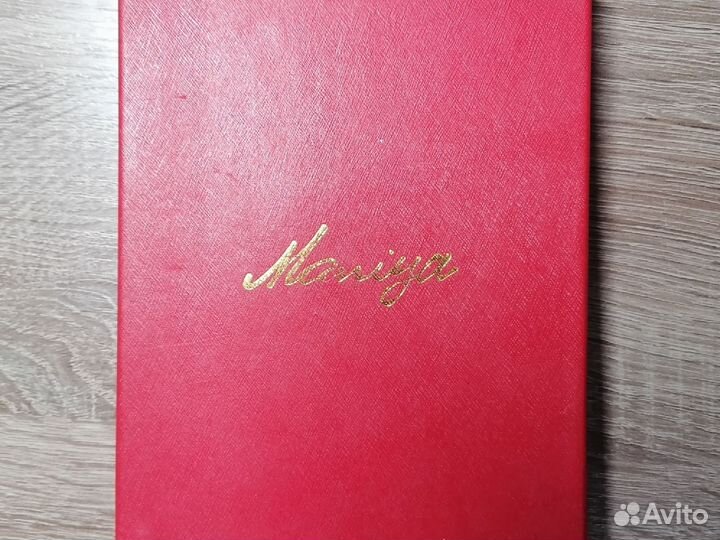 Гребешок для волос и зеркало