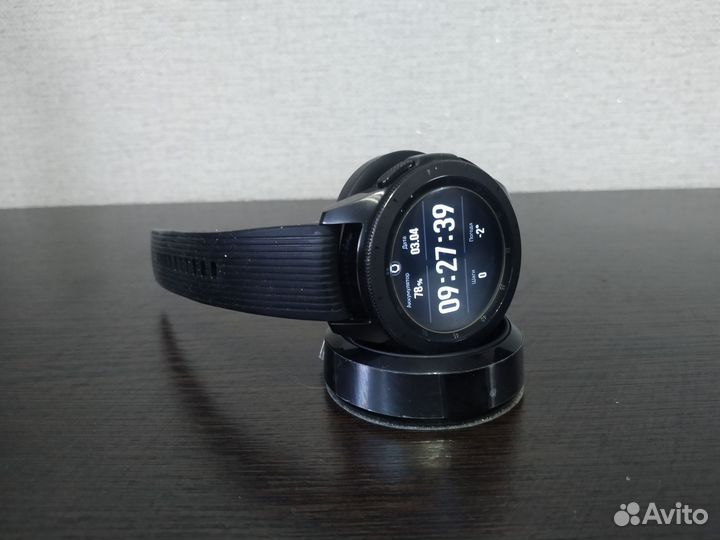 Часы Samsung Galaxy Watch 42 мм sm-r810
