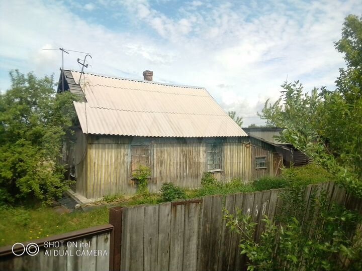 Дом 30 м² на участке 10 сот.