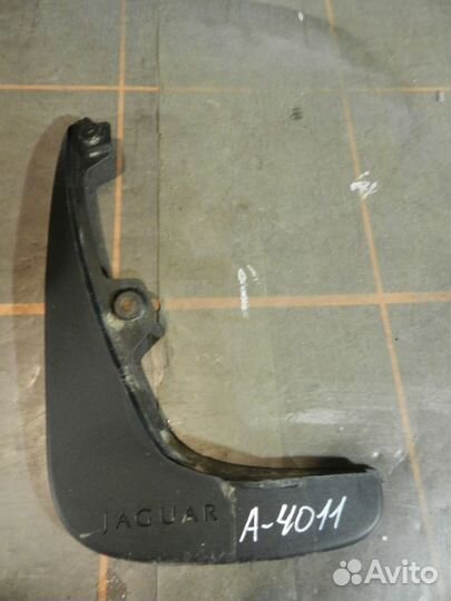 Брызговик задний левый - Jaguar XJ